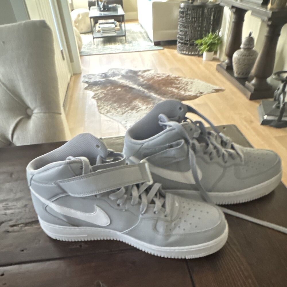 Nike Air Force 1  ‘07 Mid Wolf Gray/White Men’s Mid Top Sneakers 315123-033